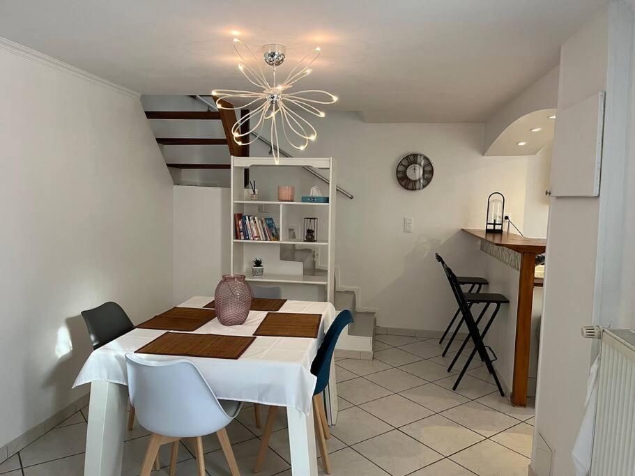 Petite Maison De Ville Au Calme Brie-Comte-Robert Buitenkant foto